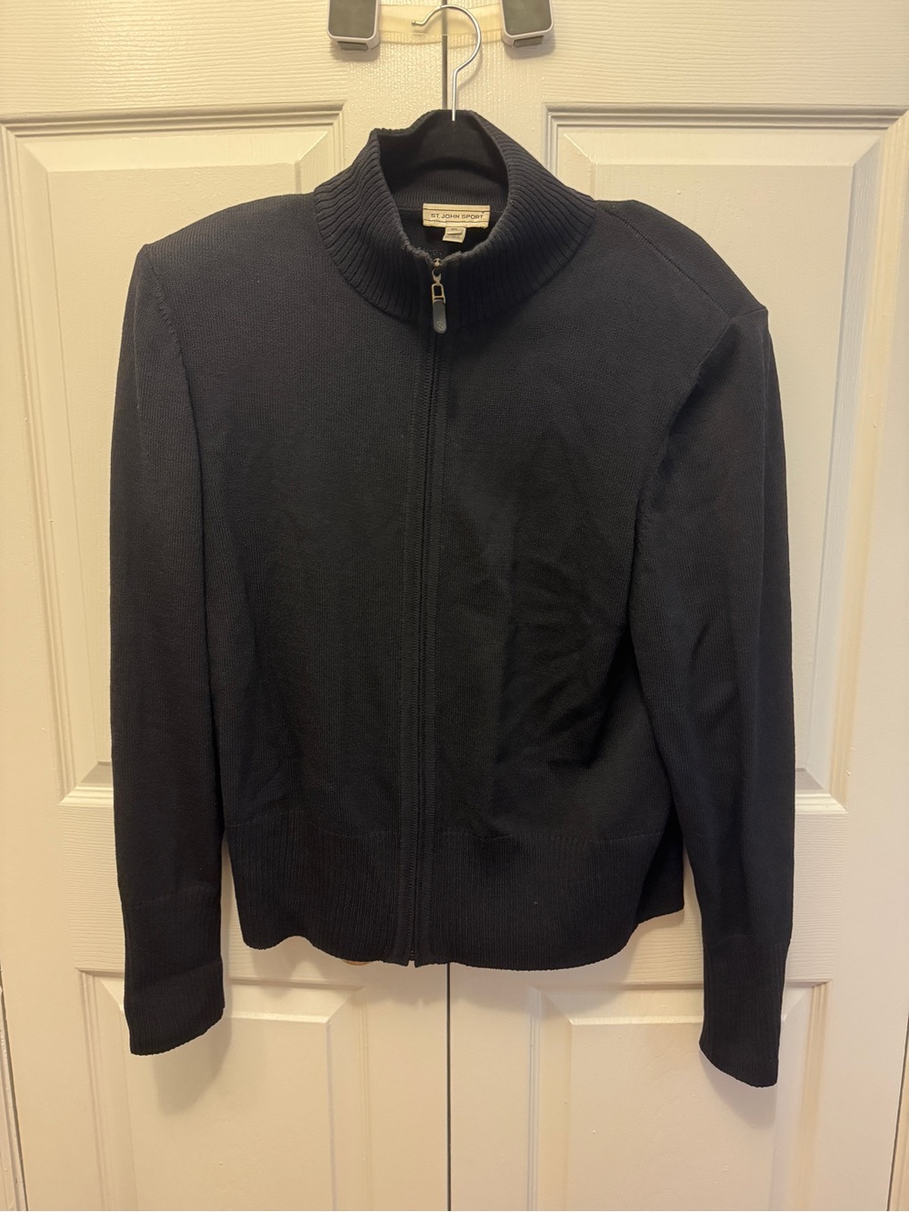 Luxury Women's Black Zip-Front Knit Cardigan with Collar